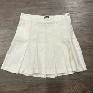 Skirt 🤍 NWT